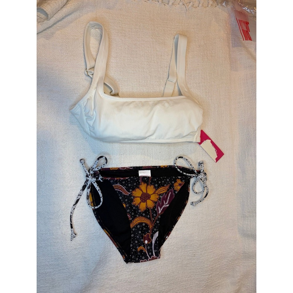 Xhilaration 2 piece Bikini set - Bralette & side tide bikini bottoms NWT Small - Picture 4 of 7